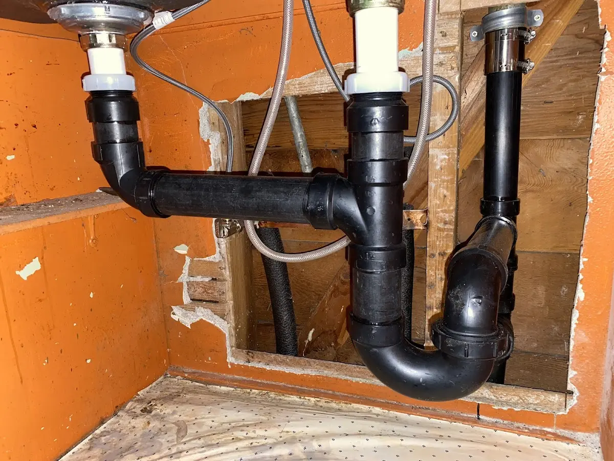 Professional Pipe Bursting equipment and tools on the job in Gonzales